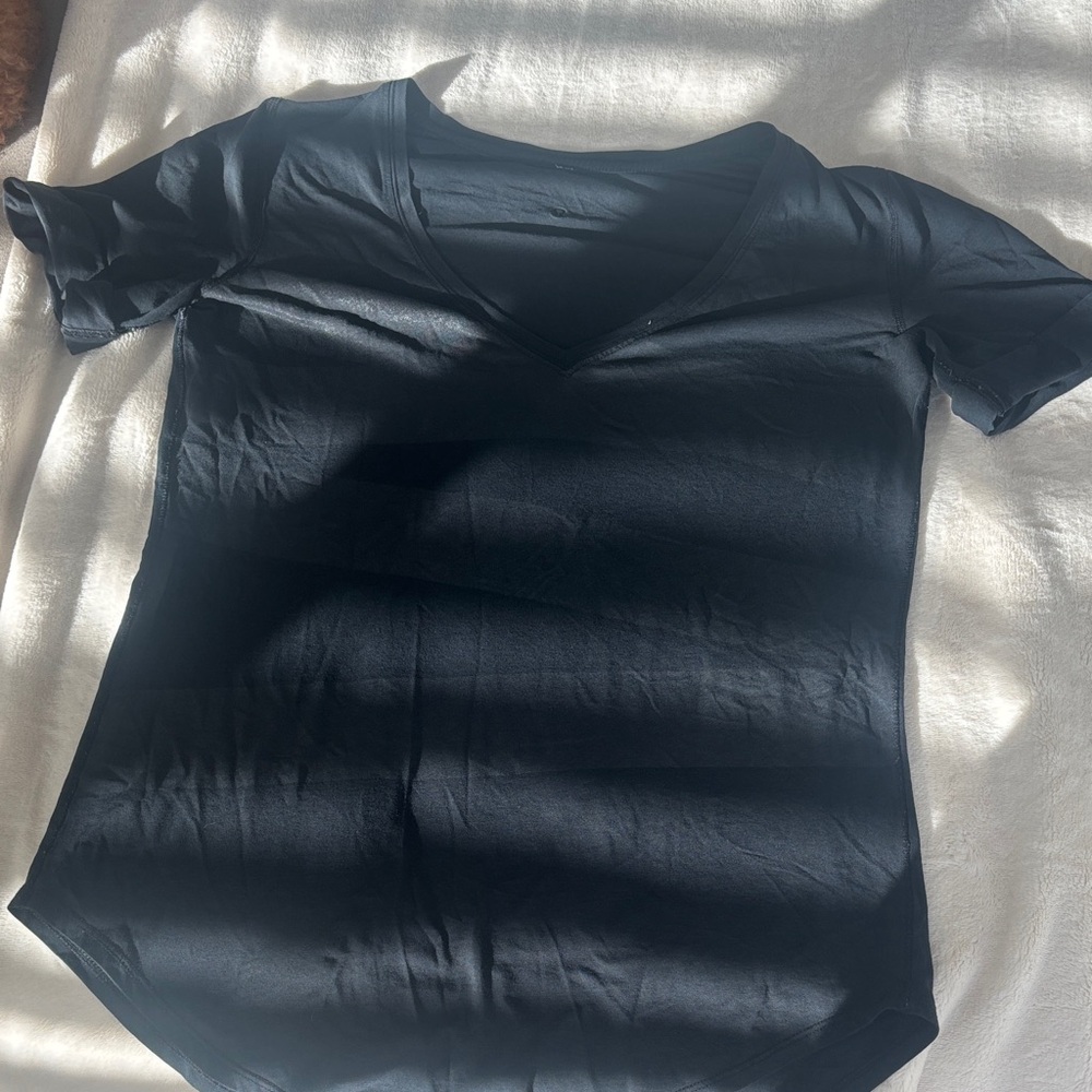 Lululemon Athletica Black V-Neck Short Sleeve Tee